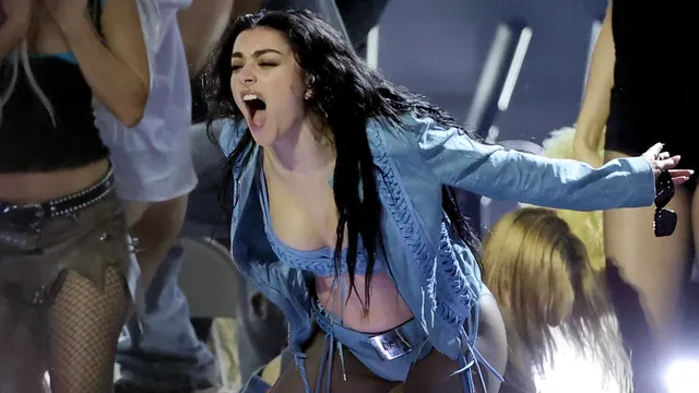 Singer Charli XCX cancels Arizona concert after losing voice to illness