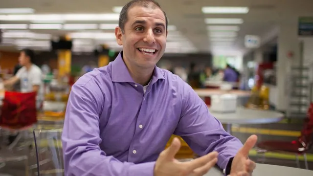 LinkedIn CEO emphasizes the importance of mentorship over job titles