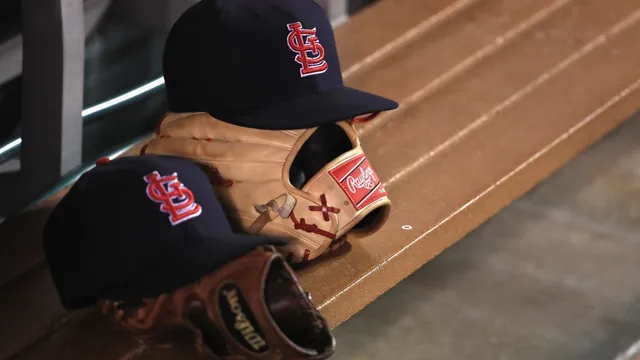Cardinals finalize trade with Red Sox, adding new pitching talent