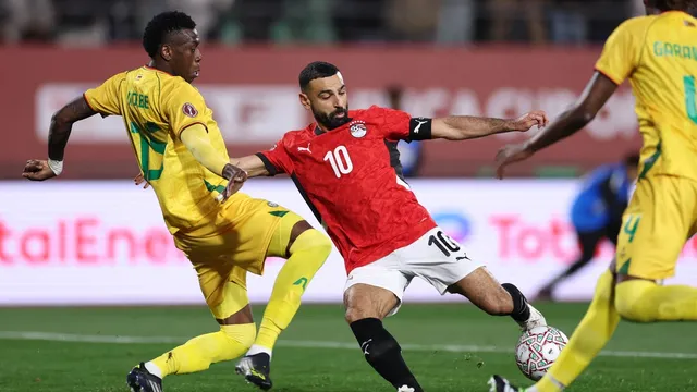 Mohamed Salah secures dramatic last-minute victory for Egypt