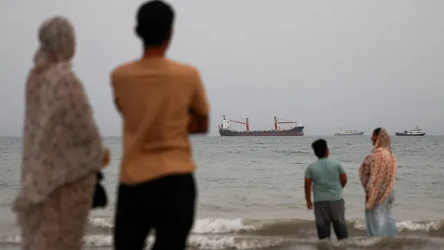 US air strikes devastate livelihoods along Iran's southern coast