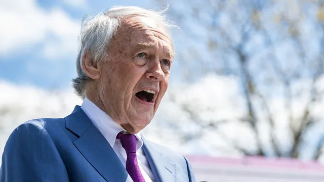 Ed Markey narrowly leads Seth Moulton in Massachusetts Senate primary race