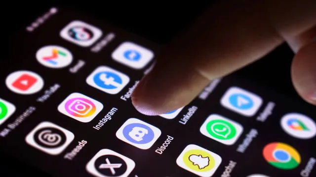 Discord demands face scans or IDs to access adult content