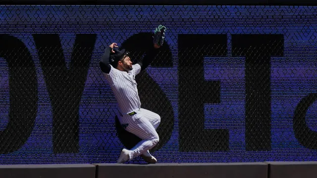 Jasson Dominguez suffers serious injury after crashing into outfield wall