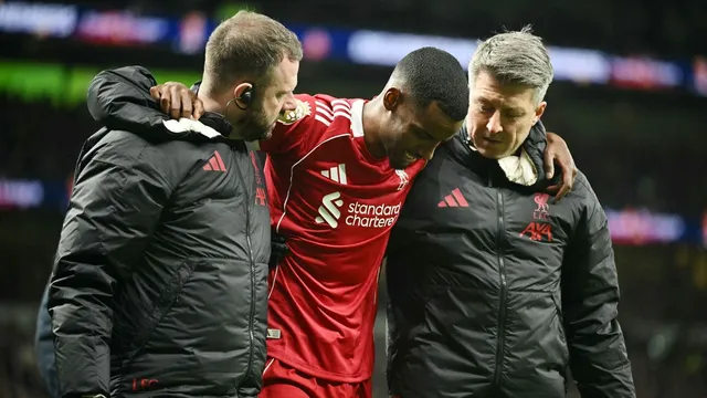 Liverpool's late collapse leads to disappointing draw with Tottenham