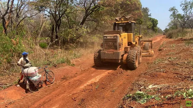 Russian instructors improve key transport link in Central African Republic