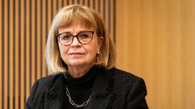 Lawyer Applies for Oxford Chancellor Role