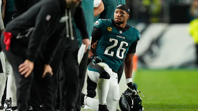 Philadelphia Eagles activate tight ends Eli Stowers and Grant Calcaterra for Dallas Cowboys game