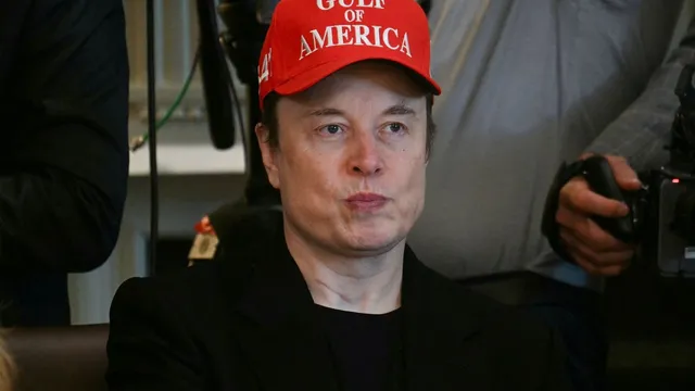 Elon Musk's Tesla Energy Ventures secures electricity supply licence in Britain