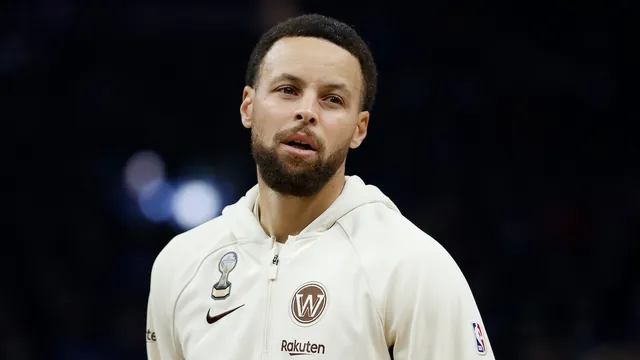 Stephen Curry considers playing for Hornets before retirement