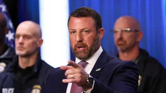 US Homeland Security Secretary Markwayne Mullin Criticizes New York Mayor Zohran Mamdani Over Immigration Enforcement