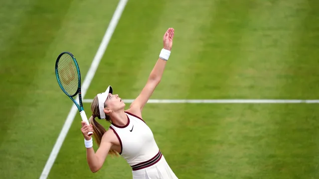 Katie Boulter wins hard-fought match at Queen's Club against Ajla Tomljanovic