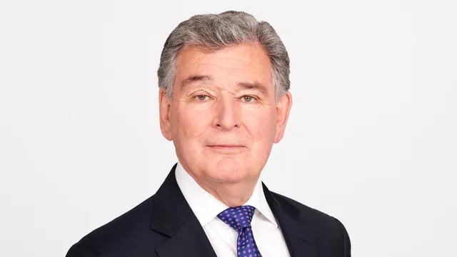 Jonathan Bloomer: A Financial Luminary in London