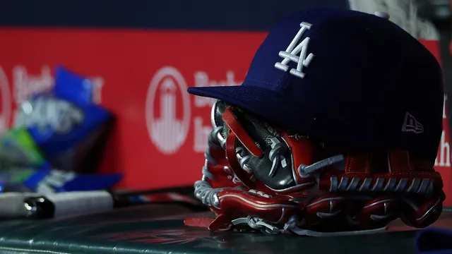 Dodgers claim outfielder Mike Siani again after Yankees drop him