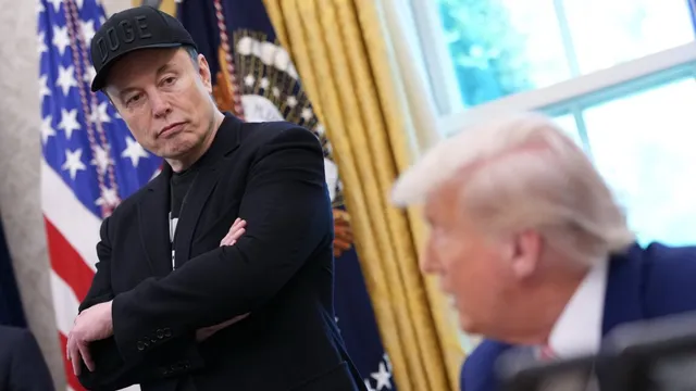 SpaceX declared a common carrier, dodges labor relations act