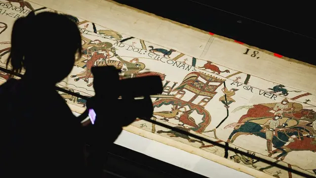 British Museum bans photography of Bayeux Tapestry after crowds cause delays