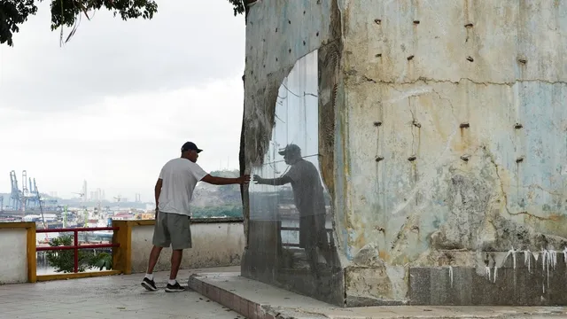 China condemns demolition of monument honoring its community in Panama