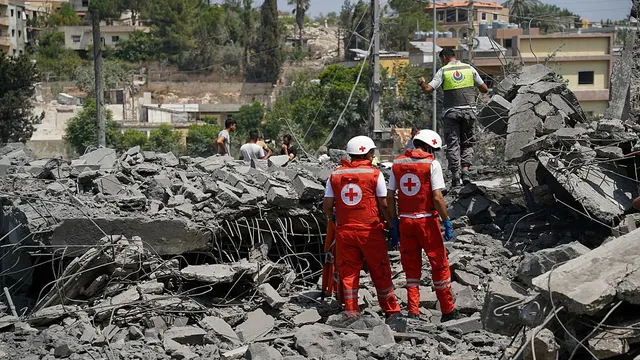 Israeli airstrikes kill 11 in southern Lebanon, including children