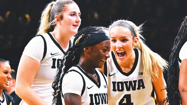 Iowa shines as it breaks into top 10 of women's basketball poll
