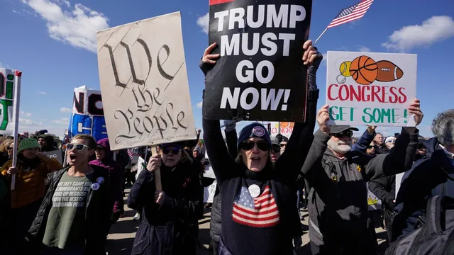 Bruce Springsteen leads massive protest against Trump in Minnesota