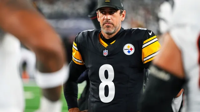 Mike Tomlin expects Aaron Rodgers to return for crucial game against Bills