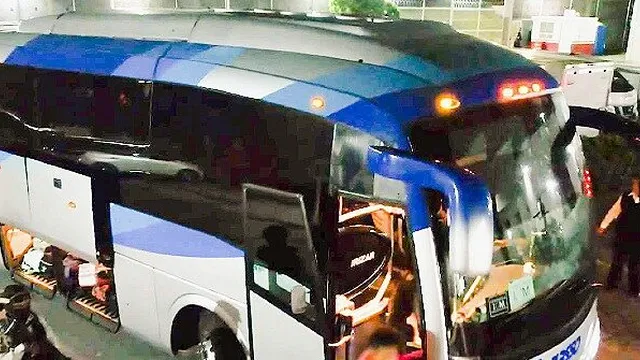 First bus of migrants arrives in U.S. from southern Mexico