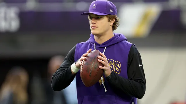 Vikings' J.J. McCarthy struggles as Bears claim victory