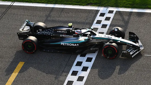 Mercedes' pitlane error costs them front row start in Bahrain