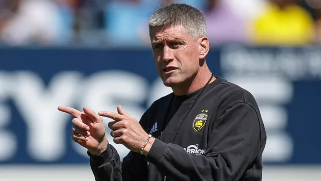Ronan O'Gara could replace Steve Borthwick if England fails in Six Nations