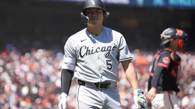 Munetaka Murakami exits game with a hamstring injury