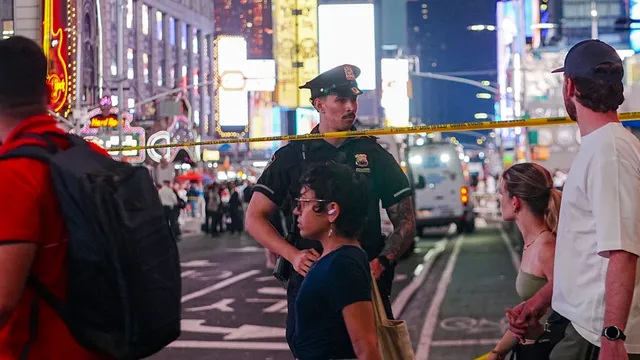 NYPD shoots woman after she fatally stabs one in Times Square