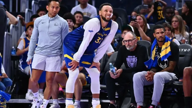 Golden State Warriors star Stephen Curry sprains right ankle in practice before NBA season opener