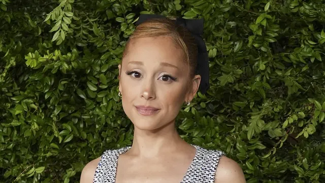 Ariana Grande fuels tour speculation after Golden Globe nomination