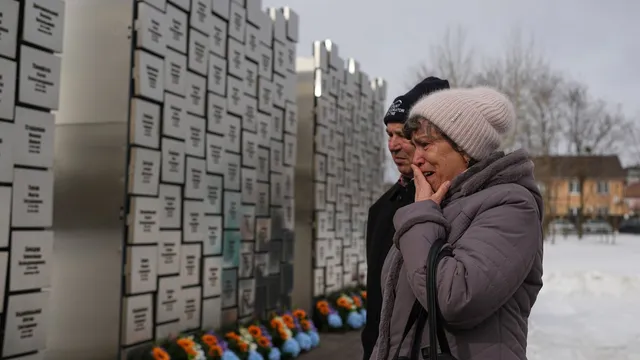 Zelenskyy announces meeting with Trump envoys to discuss Ukraine recovery plan