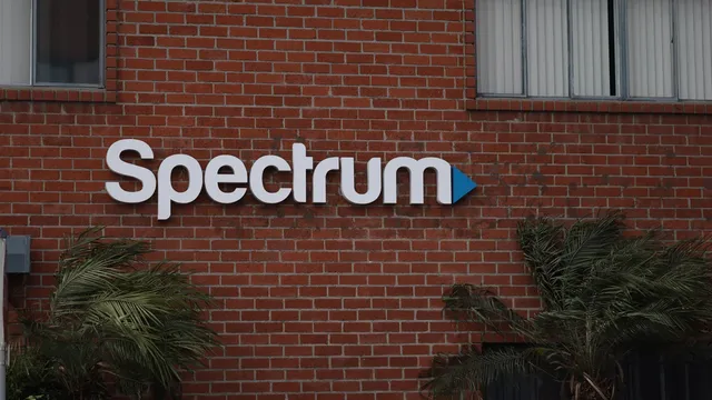 Spectrum offers $25,000 reward after vandalism causes outages in Los Angeles