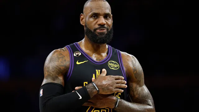 Luka Doncic shines but Lakers rally for victory over Mavericks