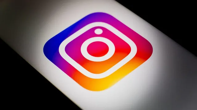 Meta develops Instagram app for iPad as WhatsApp makes its debut