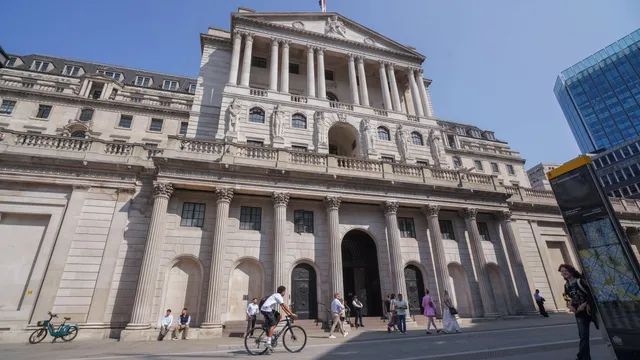Bank of England keeps interest rate unchanged amid inflation concerns