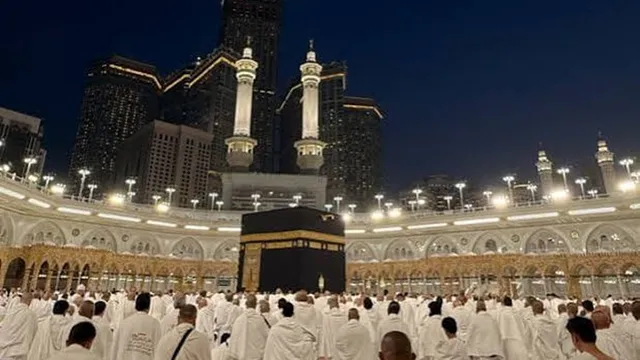 Saudi-led coalition intercepts Houthi drone near Mecca, Yemen's Houthis deny attack