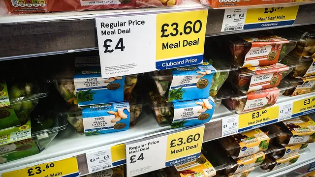 Tesco anticipates drastic profit drop amid supermarket price war