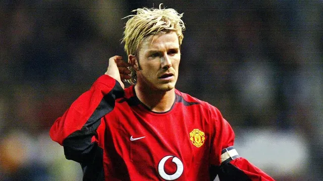 Gary Neville disliked rooming with David Beckham at Man Utd