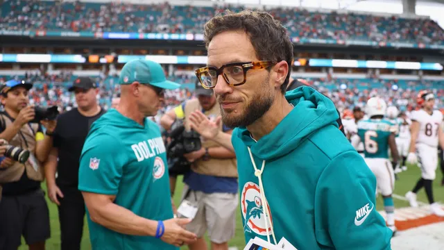 Mike McDaniel focuses on improving Dolphins amid job security questions