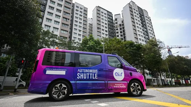 Punggol self-driving shuttles begin free rides on April 1