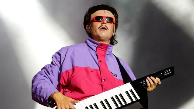 Oliver Tree dies in tragic helicopter crash in Brazil