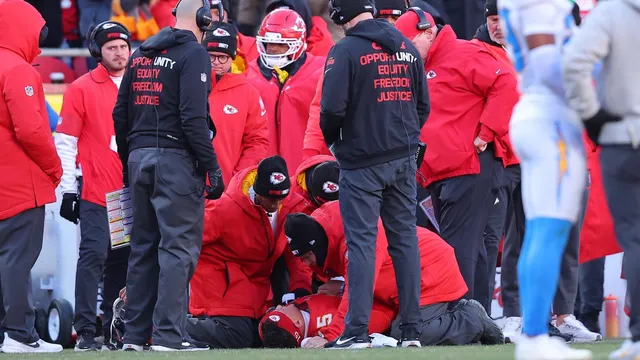Chiefs quarterback Patrick Mahomes injured, recovery timeline remains uncertain