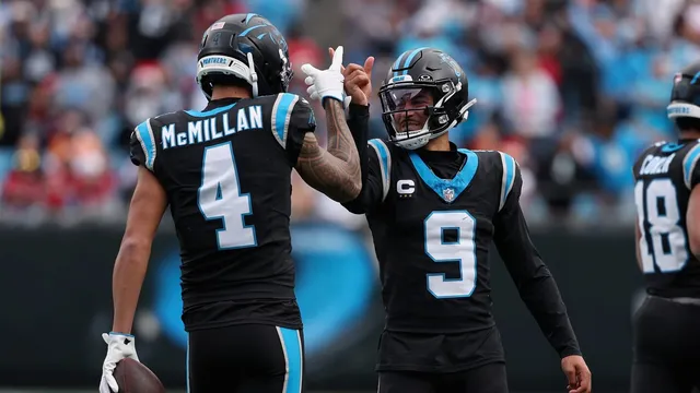 Carolina Panthers win crucial game and take division lead