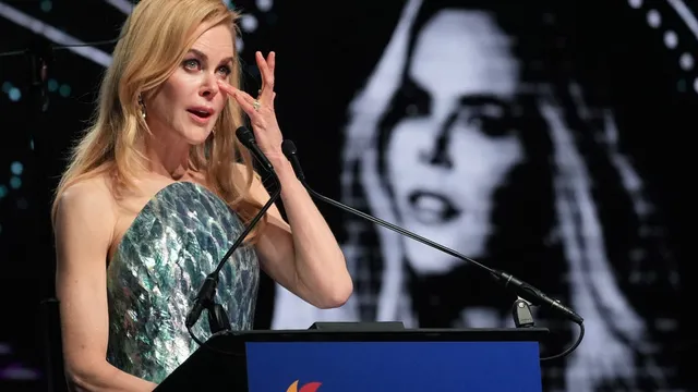 Nicole Kidman honors her late mother at emotional Palm Springs gala