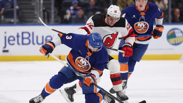 Bo Horvat's two-goal game sparks Islanders' overtime victory