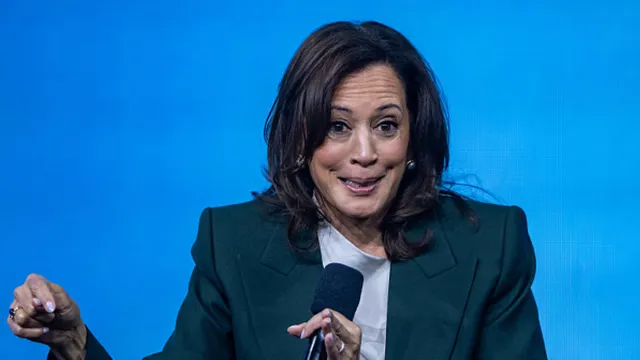 Democrats distance themselves from Kamala Harris in key races