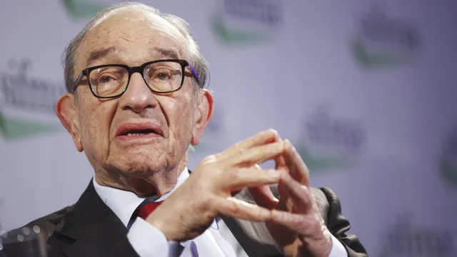 Alan Greenspan dies at 100 after a controversial legacy
